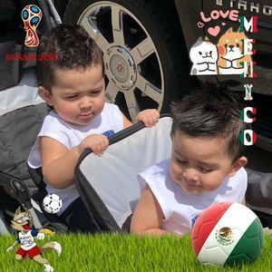 Meet your Posher, Gloria